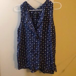 Trouve silk sleeveless blouse XS, blue polka dot